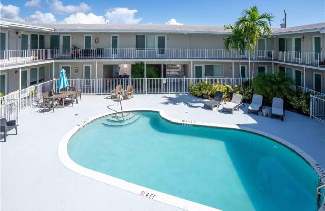 1940 Biarritz Dr