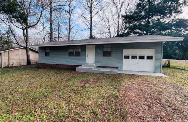 5082 Lurline Dr