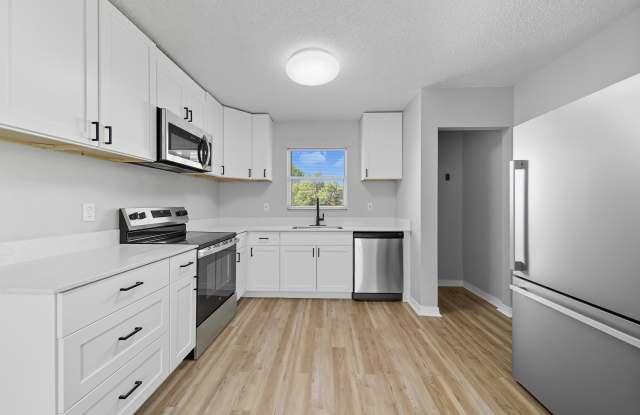 710 E Floribraska Ave