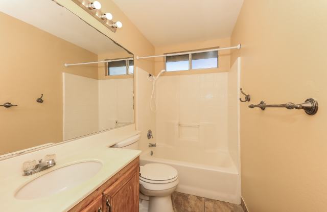 1843 Rue Pinot Blanc