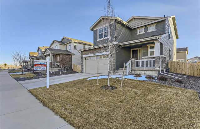 Stunning New Build in Aurora with Sleek Finishes, a Chef's Dream Kitchen with Stainless Steel Appliances including Gas Stove and Double Oven! Minutes to E470 and I70! - 24522 E Exposition Place, Aurora, CO 80018