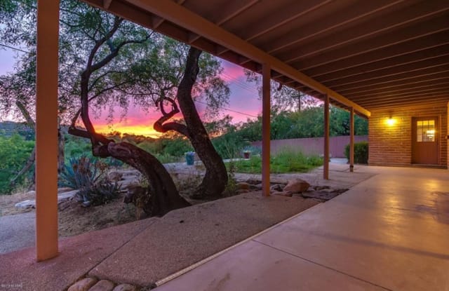 4731 N Palisades Drive - 4731 North Palisade Drive, Tanque Verde, AZ 85749