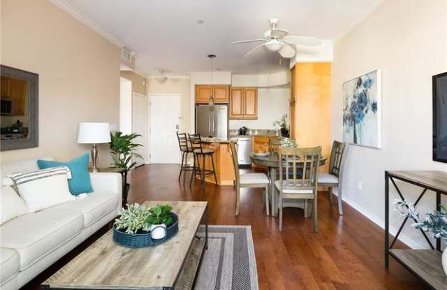 21345 Hawthorne Blvd # U175H