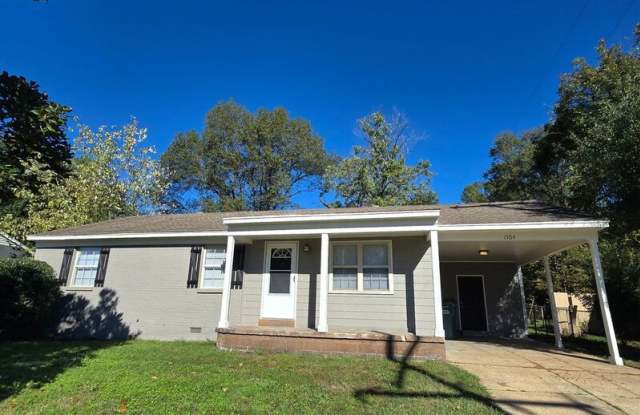 1554 Main St