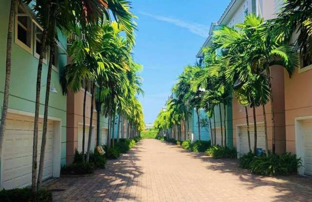425 NE 1ST ST #425 POMPANO BEACH, FL 33060
