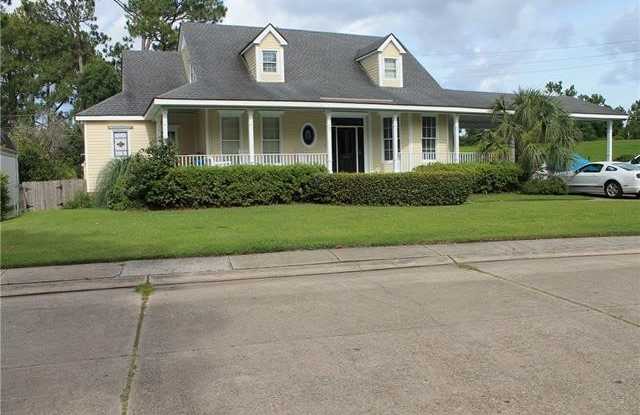 1 IMPERIAL WOODS Drive