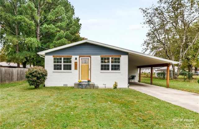 Photo of 1305  SE Benton  ST