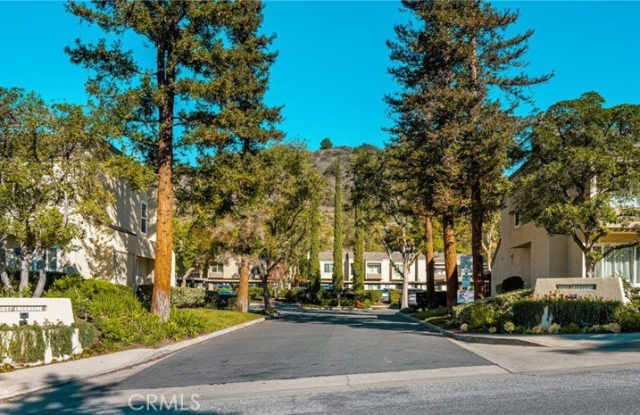 Photo of 5927 E Creekside