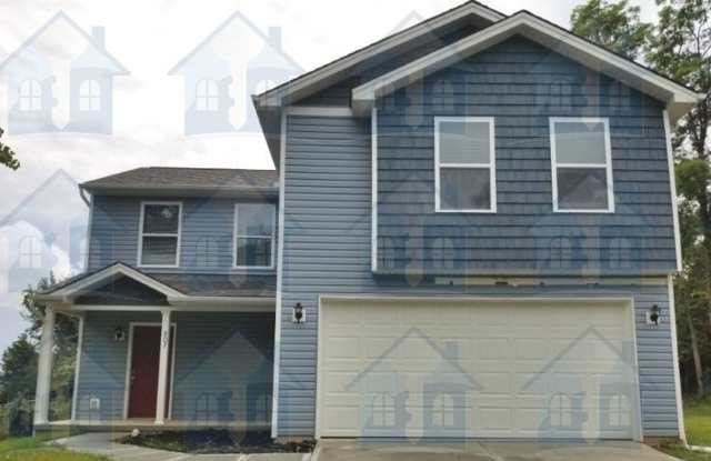 **Coming Soon** 807 Glenway 4BR/2.5BA (Hamilton)