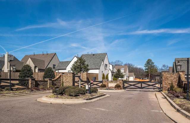 Custom-Built 4 Bedroom Home / Gated Community