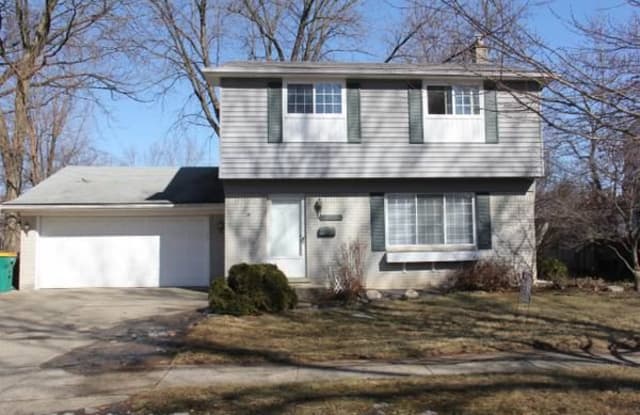 22926 Glenmoor Heights - 22926 Glenmoor Heights Dr, Farmington Hills, MI 48336