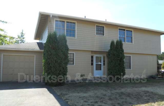 710 NW Oak