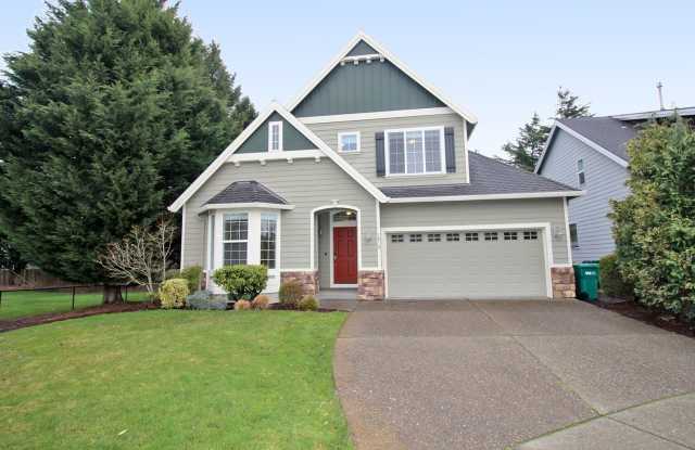 Gorgeous 4 Bedroom/2.5 Bath Traditional Troutdale Home