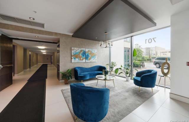 701 Ridge Hill Boulevard