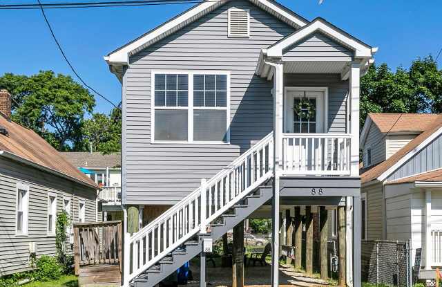 88 Seadrift Avenue
