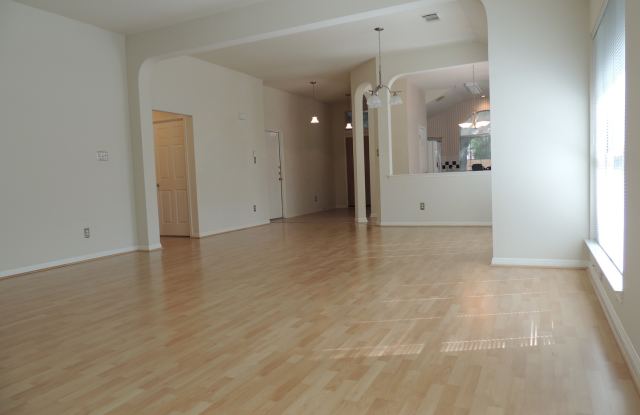 Beautiful 3 bedroom home Close to The Domain!