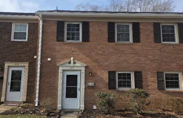 407 GREENBRIER Court unit: 407