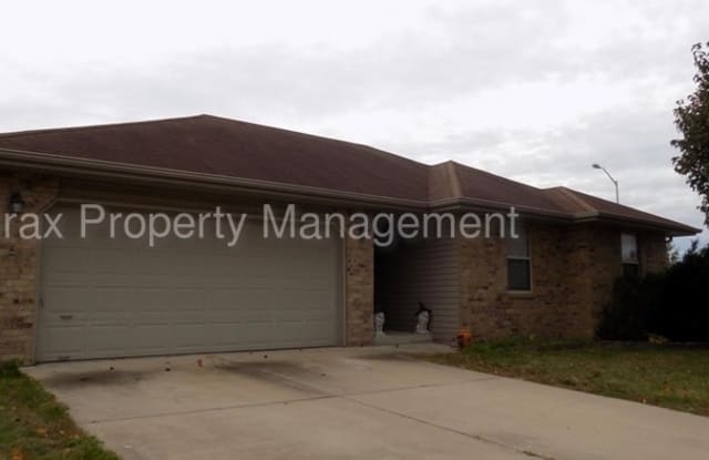 3110 West Scott Street - 3110 West Scott Street, Springfield, MO 65802