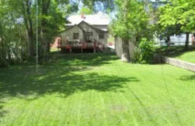 612 East Mount Faith Avenue