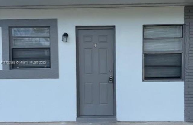 Photo of 2554 NW 14th St