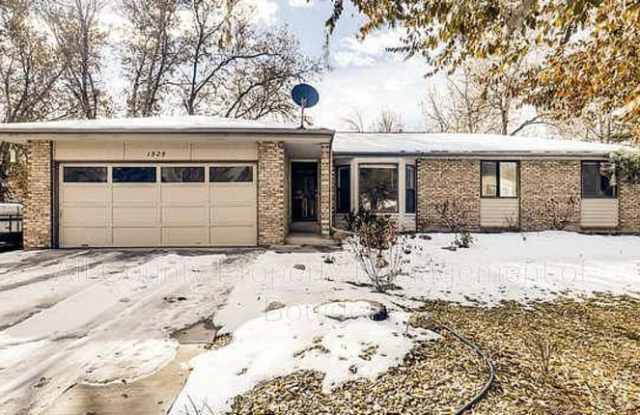 1525 Peterson Place