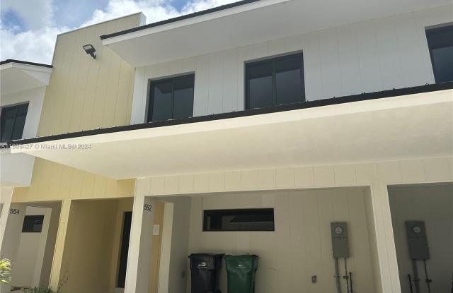 552 NW 7 th st