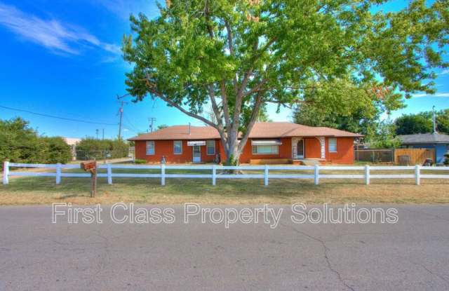 2316 N Minnie Ln