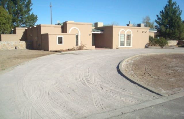 30 Horseshoe Circle - 30 Horseshoe Cir, Doña Ana County, NM 88007