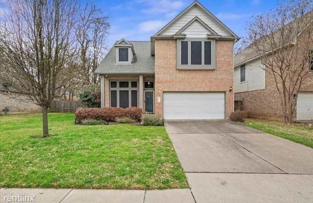 1006 Oaklands Drive