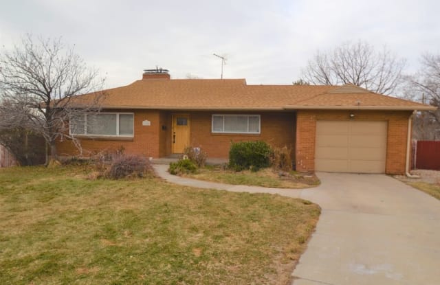 1745 E Northwoodside Dr - 1745 E Northwoodside Dr, Holladay, UT 84124