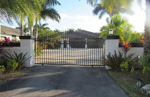 Photo of 15900 SW 54th Pl