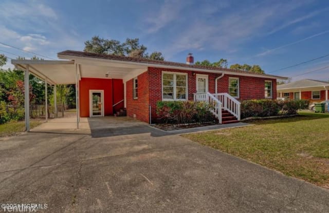 407 Pine Hils Drive - 407 Pine Hills Drive, Wilmington, NC 28403