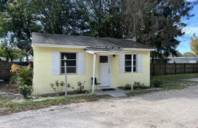 3261 S Us Highway 1 unit: 3