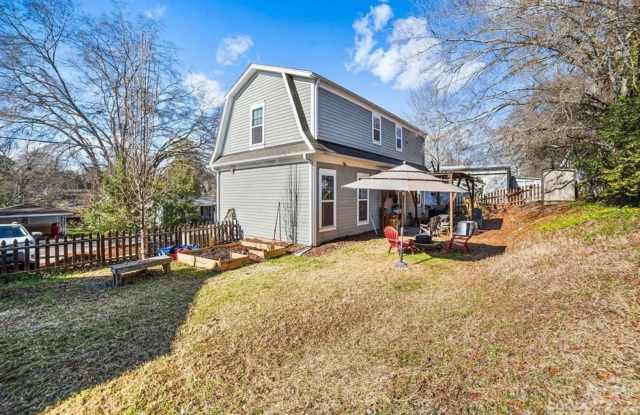 Rooms in 3 Bedroom Home at Mock Rd