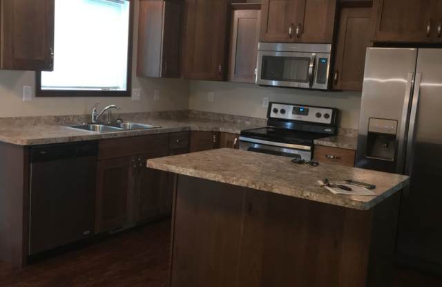 3 Bed 2 Bath Twin Home