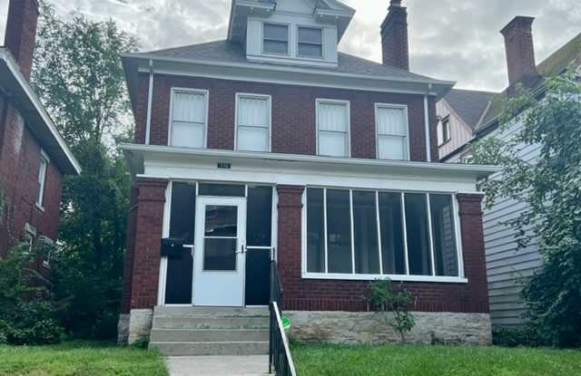 770 Linwood Ave