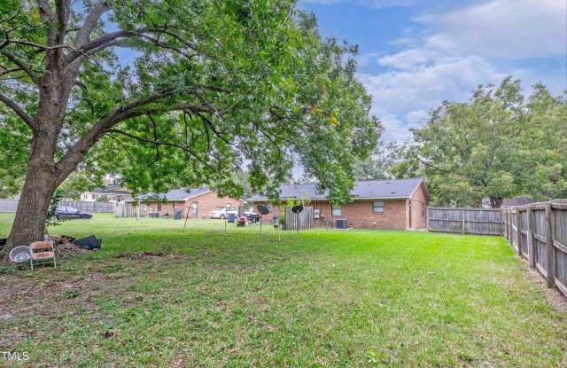 806 W Anderson Street