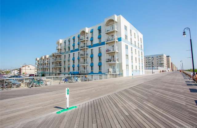 Photo of 10 Franklin Boulevard unit: 408