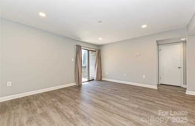 5020 Sardis Road unit: E