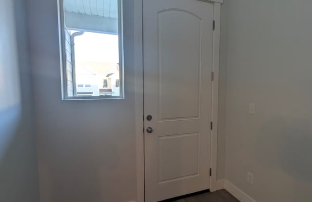 2005 North 4040 West - 1