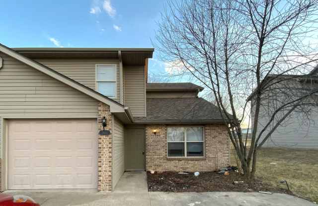 4 Bedroom newly remodeled Duplex