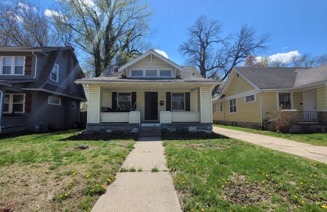 1933 E 71st Ter - 1933 East 71st Terrace, Kansas City, MO 64132