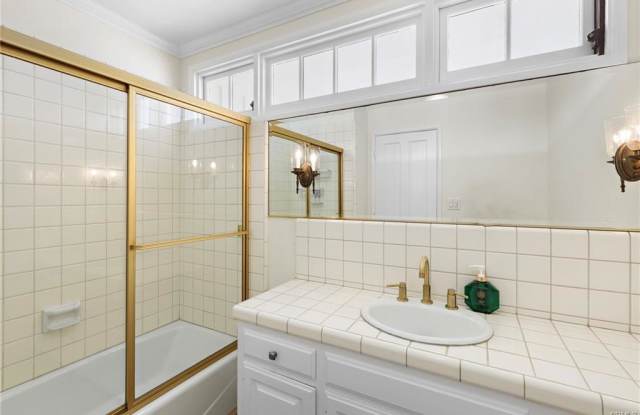 1524 Santanella Terrace