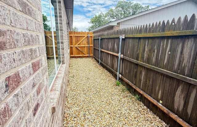 Photo of 2102 Norwich Avenue