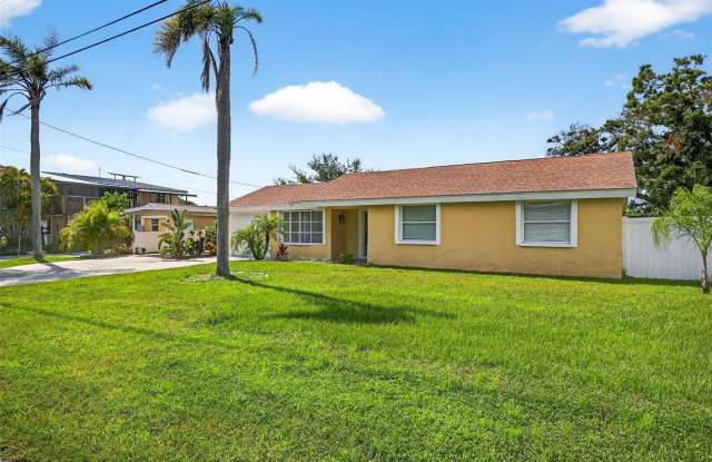 Photo of 3225 W SHELL POINT ROAD