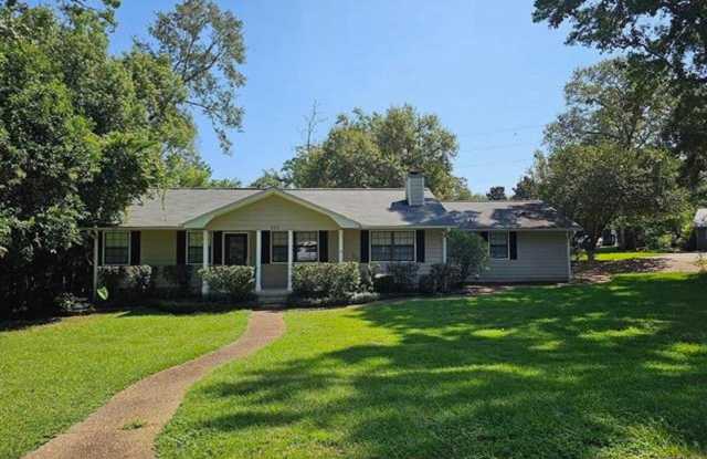 Charming In Town Pool Home