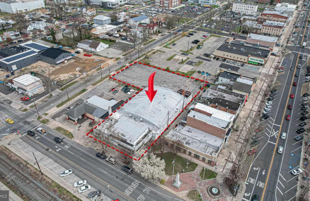 13 N EAST Boulevard unit: Frontleft