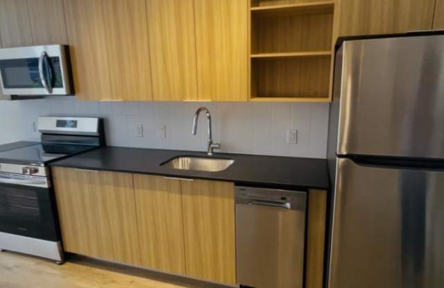 Photo of 724 E 27TH St.