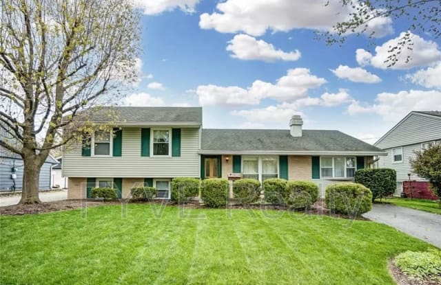 1923 Commonwealth Dr