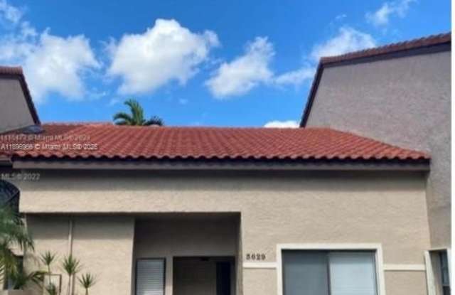 Photo of 3629 W Inverrary Blvd W